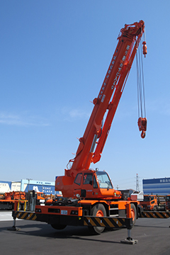 25tクレーン車
